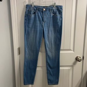 Universal Thread- Mid Rise Skinny Jeans ( FAIR TRADE CERTIFIED )